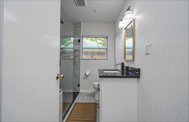 Building Photo - 3626 Songwood St