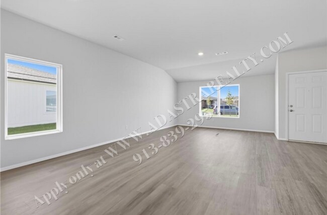 Building Photo - Brand New!! 3 Bed 2 Bath Home in Edgerton-Coming SOON!!