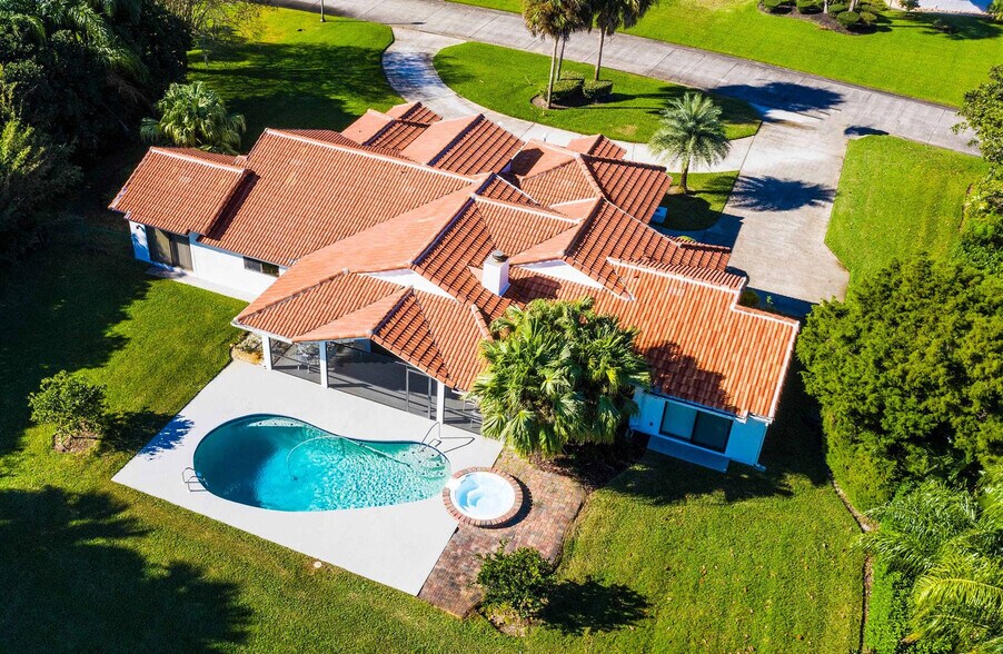 Building Photo - 13330 Skiing Paradise Blvd