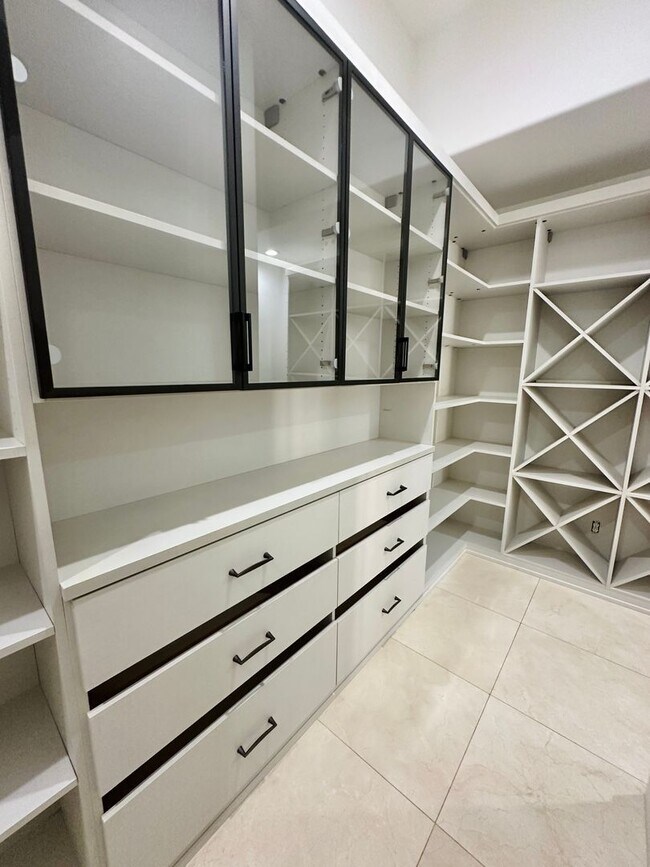 Building Photo - Stunning home with pool in prestigious Eagle Hills!