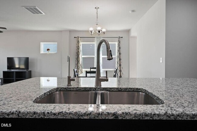 Building Photo - 319 Joneshaven Dr