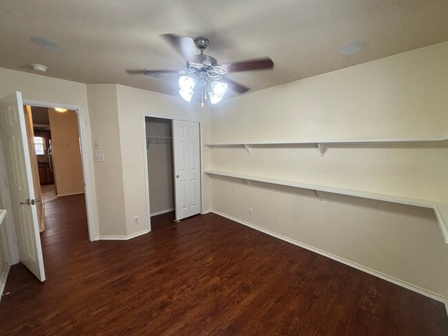 Building Photo - 1813 Slate Creek Dr