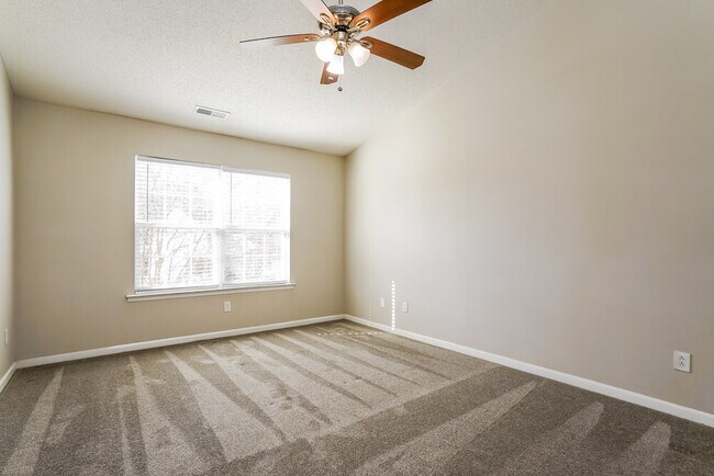 Building Photo - 4920 Alenja Ln