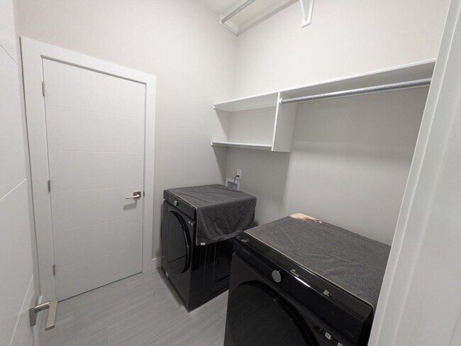 Building Photo - 1217 W Kimberlite Ct
