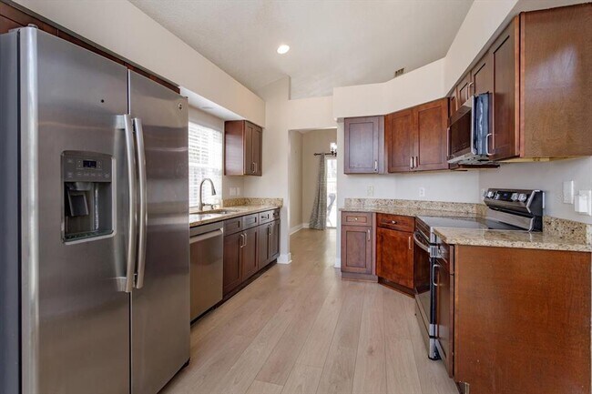 Building Photo - 836 Garden Glen Loop