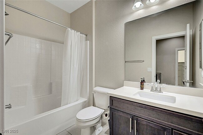 Building Photo - 1024 Via Lombardi