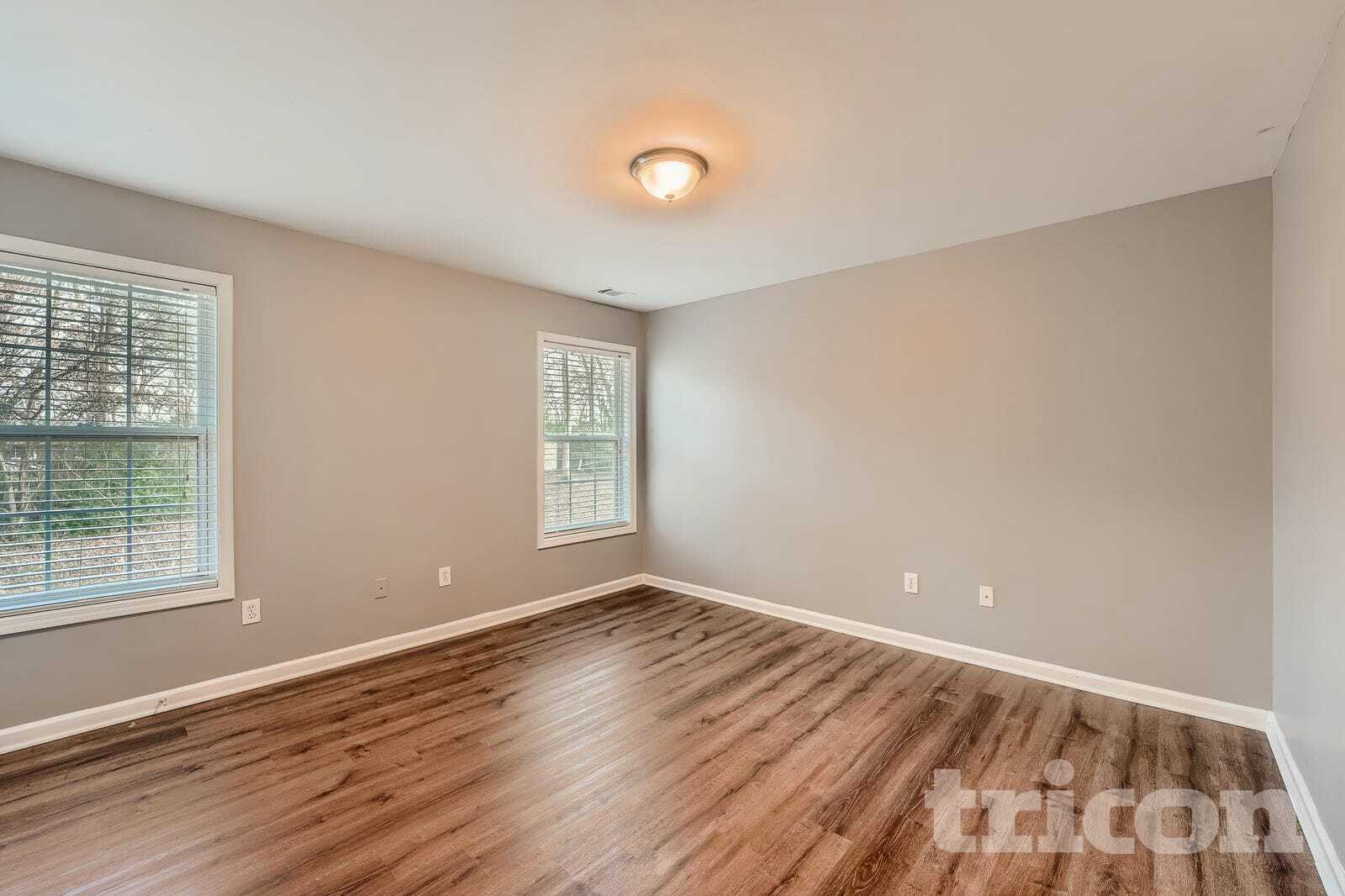 Building Photo - 3890 Brentview Pl NW