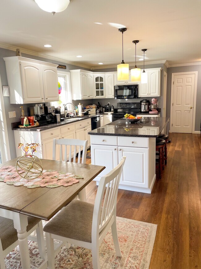 Building Photo - 125 Ridgeview Dr