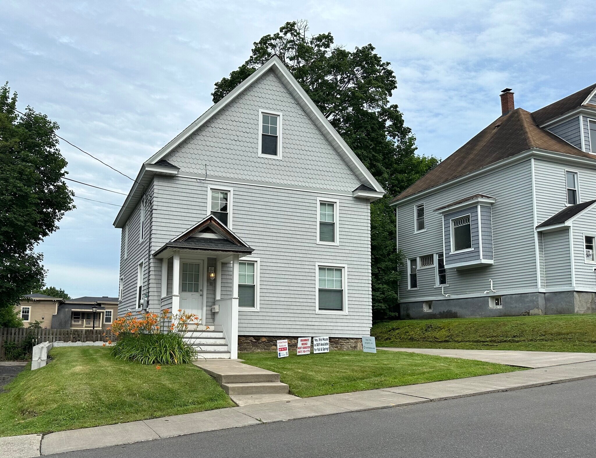 Building Photo - 11 Pleasant St