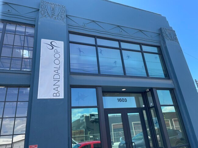 Building Photo - 1534 Center St