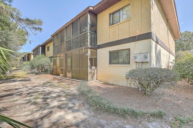 Building Photo - 2162 Bees Ferry Rd