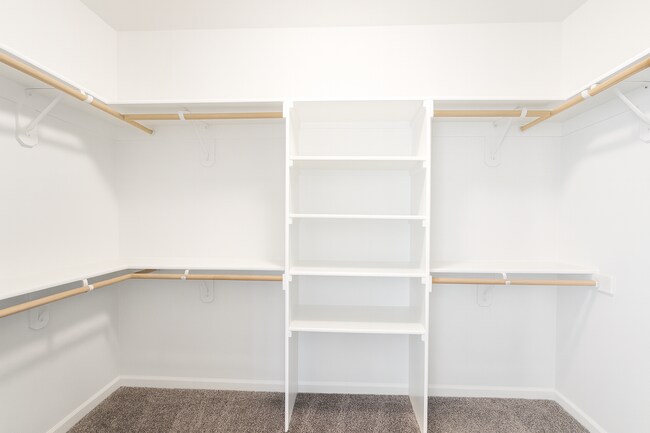 Building Photo - MOVE IN READY! Welcome Home! 3 bed/2 bath in West Richland