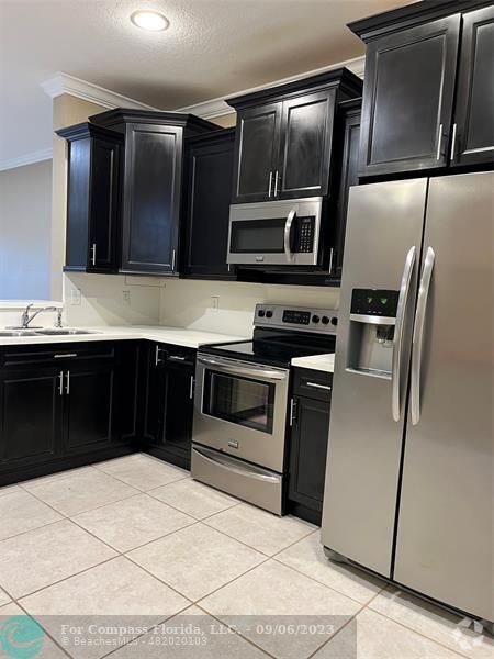 Building Photo - 4146 Forest Dr