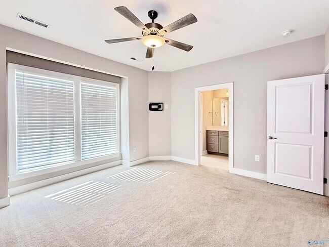 Building Photo - 190 Kearny St