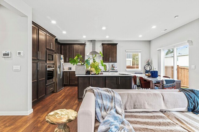 Building Photo - 2019 8th Pl