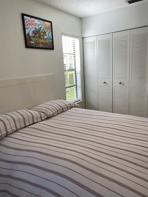 Building Photo - 416 Buttonwood Pl