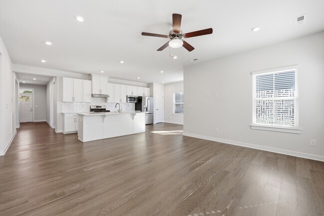 Building Photo - 6334 Cambridge Dr