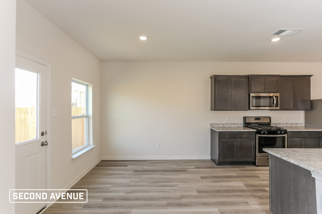 Building Photo - 9720 Sierra Grande Dr