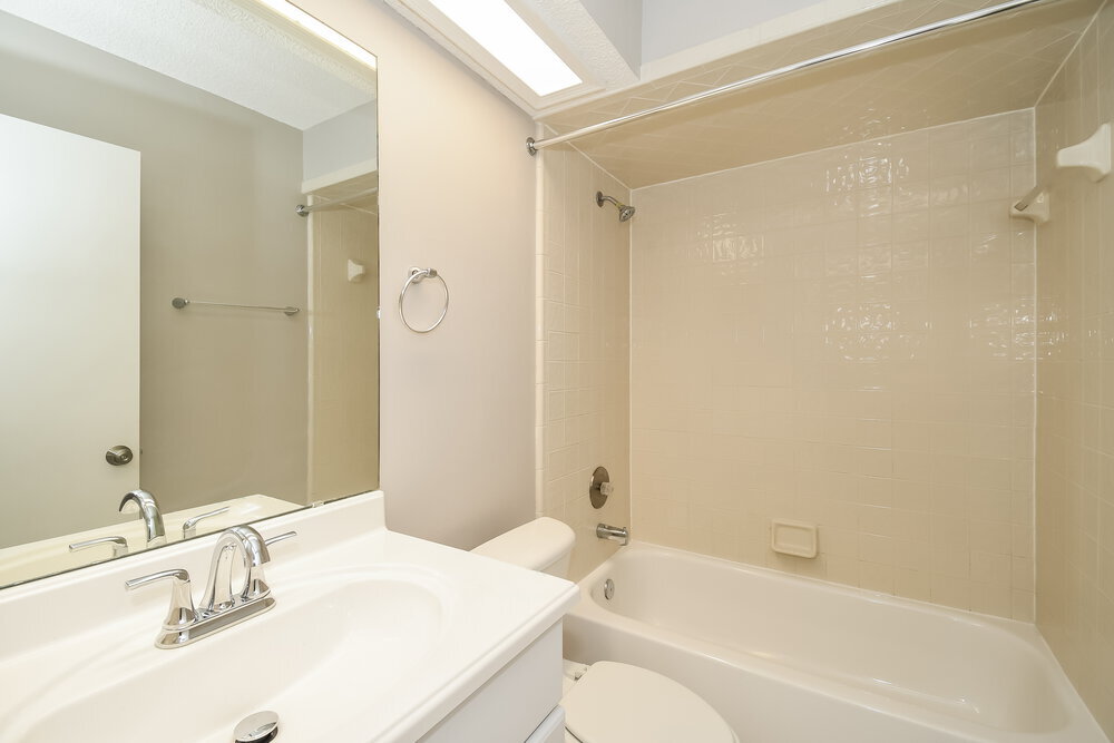 Building Photo - 2066 Tanager Dr