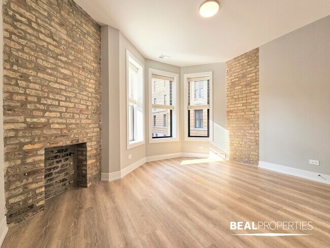 Building Photo - 432 W Belden Ave