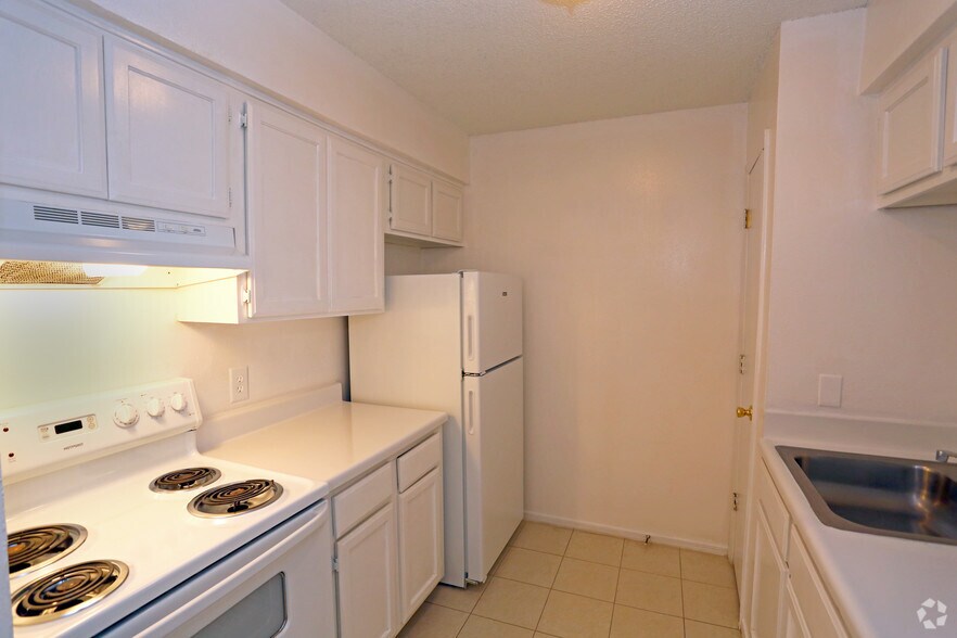 Almonte Apartments 5901 S May Ave Oklahoma City OK 73119 Apartment Finder