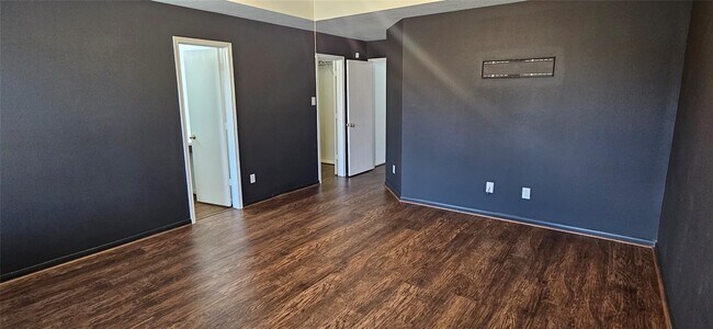 Building Photo - 919 Yorkshire Hollow Ln