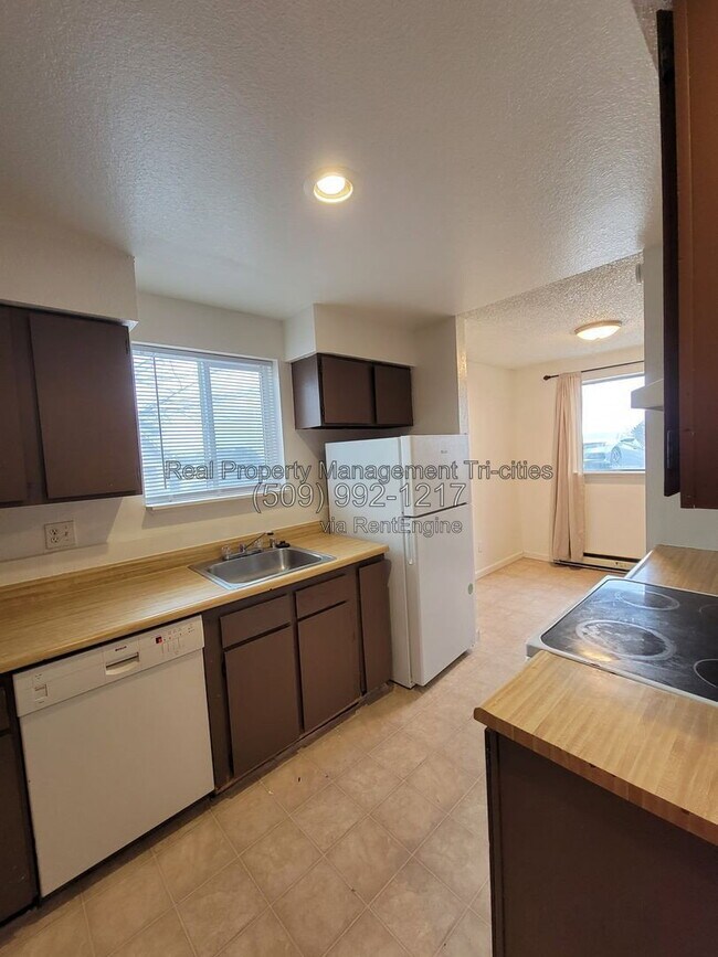 Building Photo - 1102 S Olympia Pl