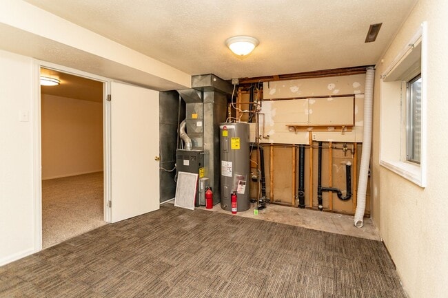 Building Photo - Stunning Ranch Style Home in East Colorado Springs!