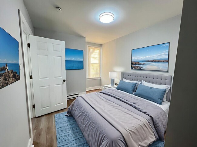 Building Photo - Renovated 3bd/1bth House with Rear yard!! SECTION 8 ONLY!!