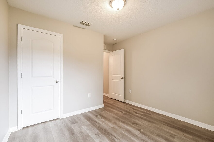 Building Photo - 4292 Abaco Dr