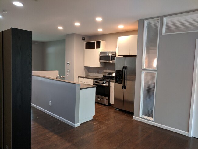 Building Photo - 1584 Tallulah St NW