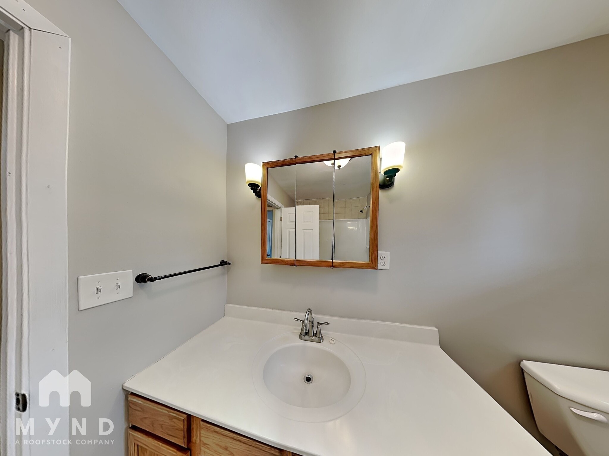 Building Photo - 149 Troy Rd