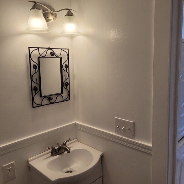 2nd bath vanity - 114 Second St