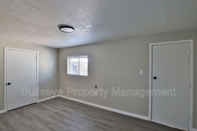 Building Photo - 1803 North 25th Pl