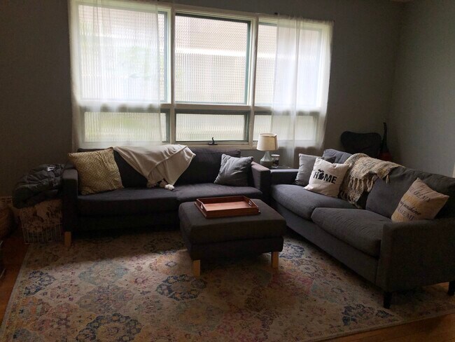 Building Photo - 130 College Ave NE