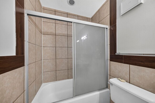 Building Photo - 7473 Hazelcrest Dr