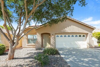 Building Photo - 2837 W San Carlos Ln