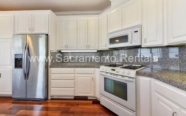 Building Photo - 3 br, 2.5 bath House - 567 Landis Circle