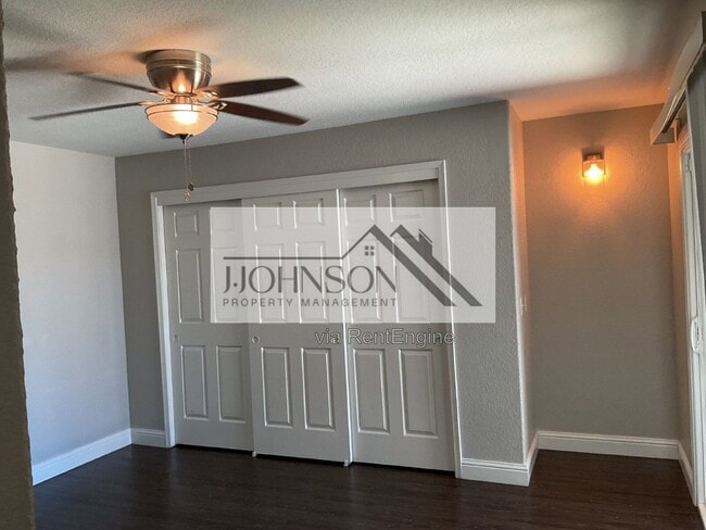 Building Photo - 15136 Cambridge Dr