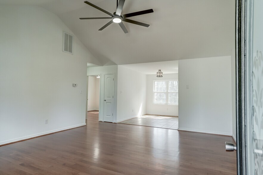 Building Photo - 12635 Ruth Hill Rd