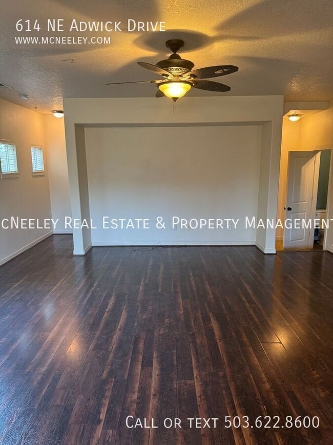 Building Photo - 614 NE Adwick Dr