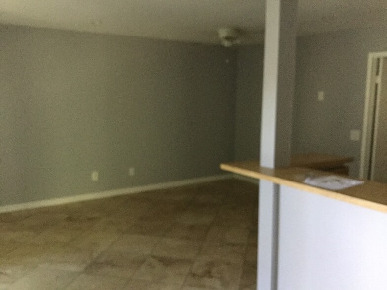 Building Photo - 151 W Glaucus St