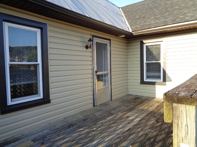 Building Photo - 796 Pequea Ave