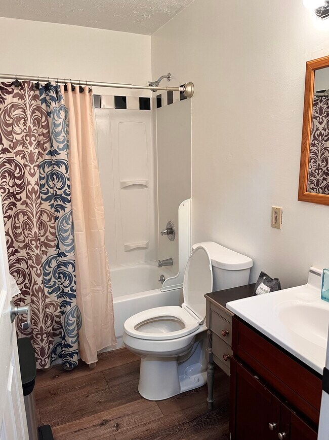 Building Photo - 1800 US-131