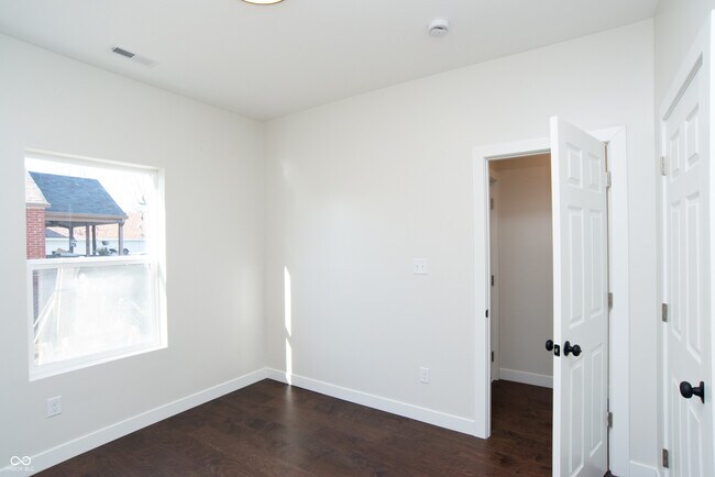 Building Photo - 3226 Keystone Lakes Way