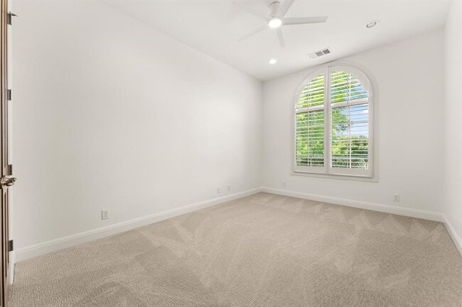 Building Photo - 15 Borello Drive