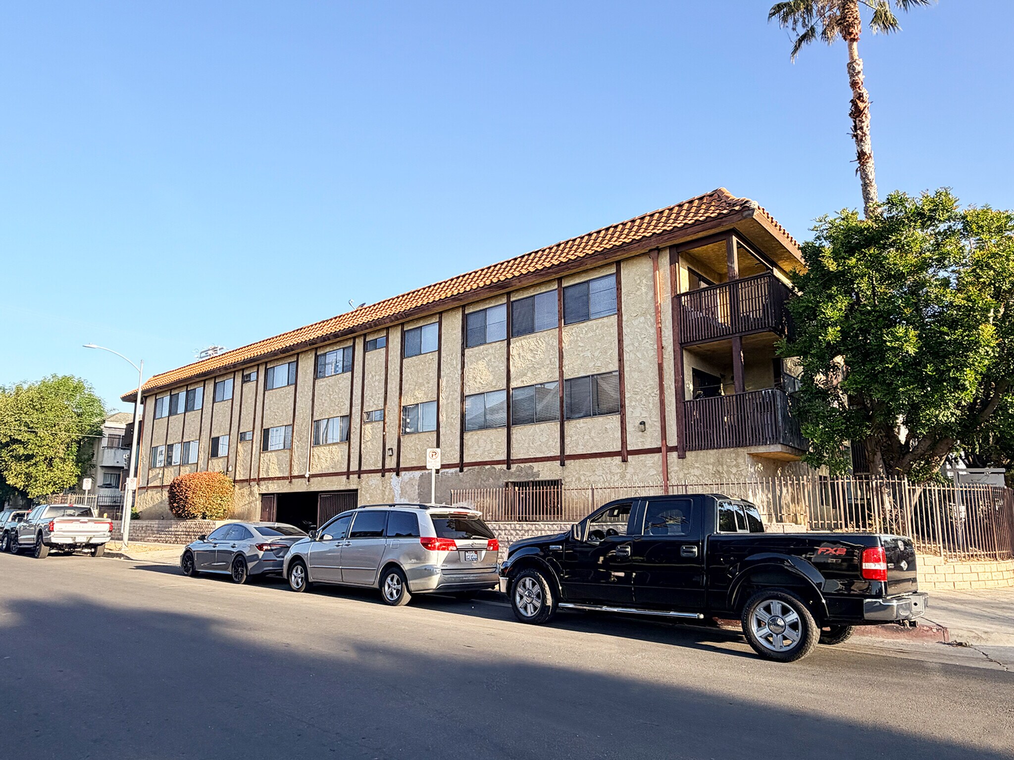 Building Photo - 7305 Milwood Ave