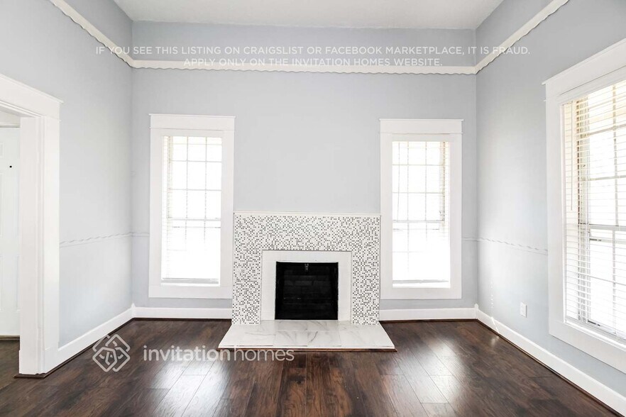 Building Photo - 500 Hill