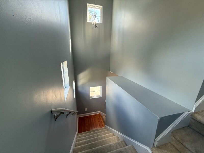 Building Photo - 512 Lake Shore Dr