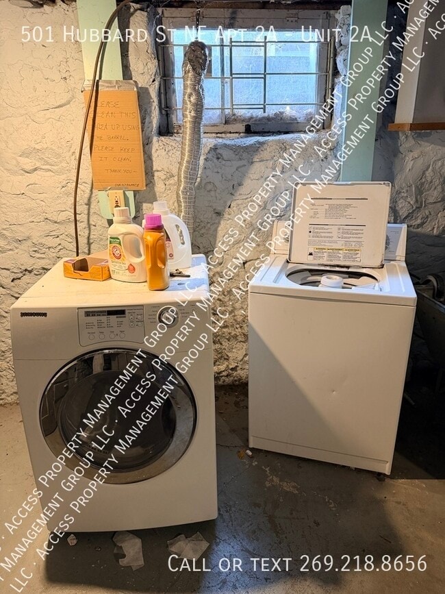 Building Photo - 501 Hubbard St NE